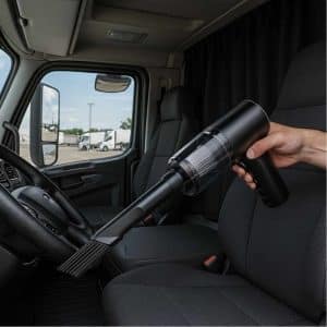 שואב אבק קומפקטי 12V לניקוי מהיר של תא המשאית